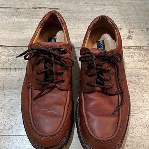 Dockers waterproof men’s shoes size 9.5 brown leather shoes